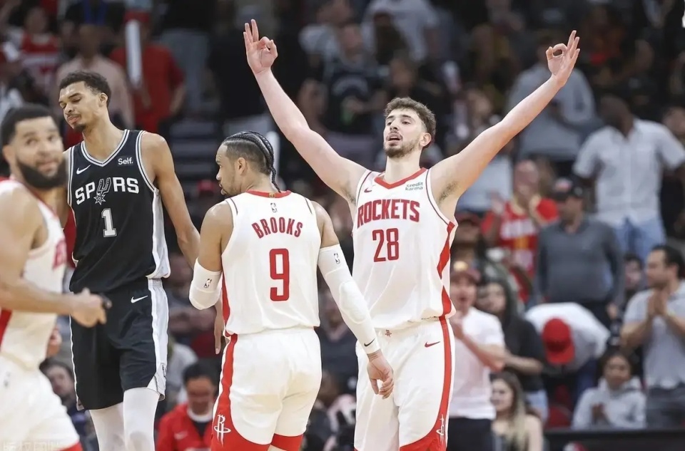 申京在攻守 申京在攻守